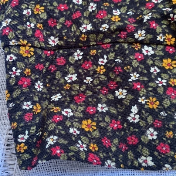 NWT Aeropostale floral cut out crop top with puff sleeves. - Picture 3 of 16